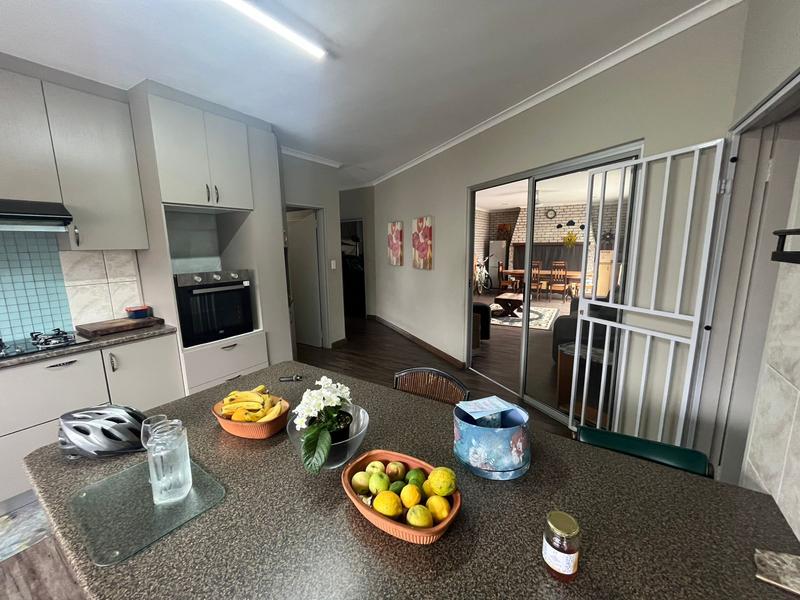To Let 4 Bedroom Property for Rent in Brackenfell South Western Cape